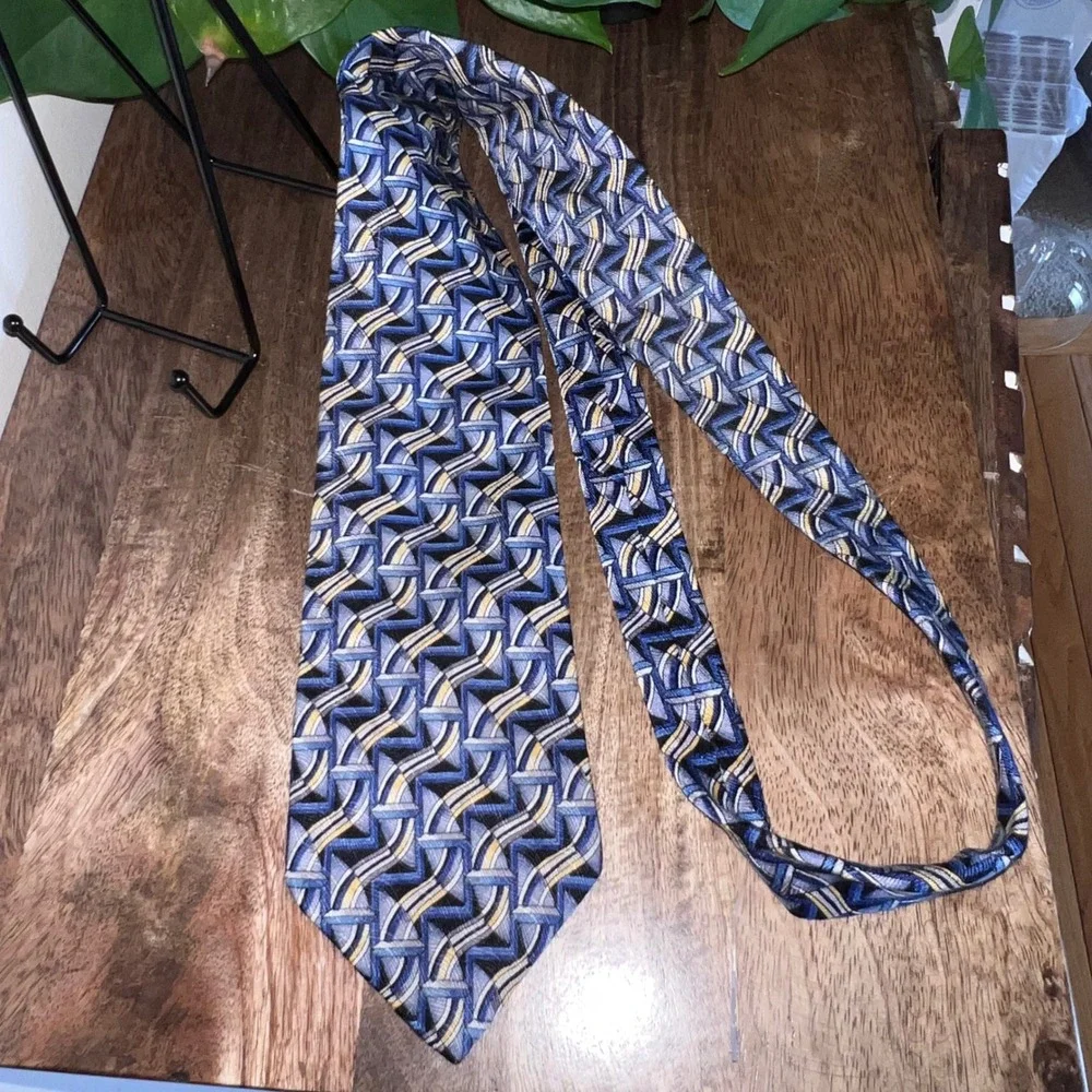 J. Garcia‎ Necktie 100% Silk Blue Gold Geometric Pattern USA Made Men's Tie